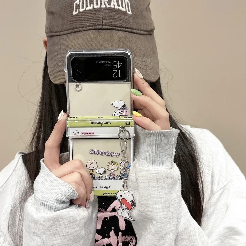 Sevimli Karikatür Snoopy Charl - Phone Cases Z Flip 6 incelemesi ve fiyatı